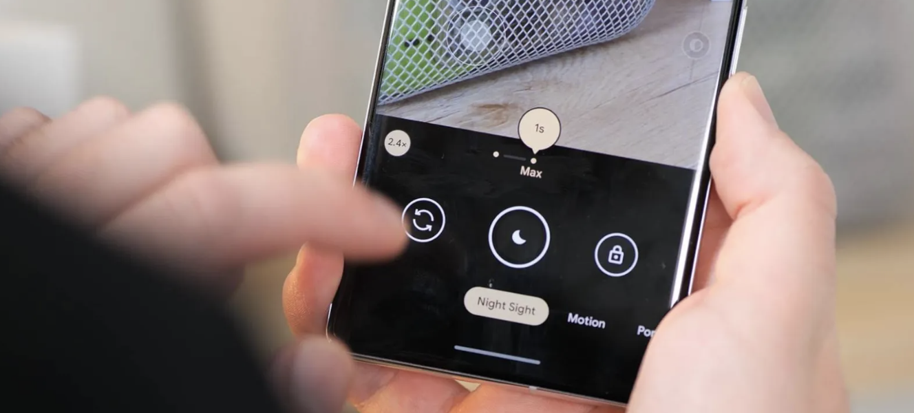 Google's Director of Industrial Design, , discusses the evolution of Pixel's design Also on Google's Camera , in this case the app itself, reflects on the transformative impact introduced in 201