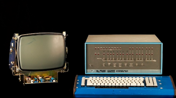 " Microcomputers – The First Wave: Responding to Altair " from Creatures of Thought explores the transformative impact of the MITS Altair 8800