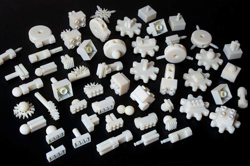 F.A.T. Lab and Sy-Lab present the Free Universal Construction Kit